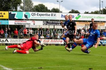 FC Emmen scoort vijftien keer in oefenwedstrijd tegen FC Klazienaveen Freddy Quispel scoorde drie keer voor FC Emmen 