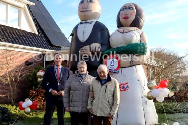 Joop en Ginie Fischer-Nijzing vieren 65 jaar huwelijk met etentje in Meppen