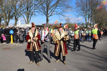 Carnavalsoptochten in de regio Emmen druk bezocht