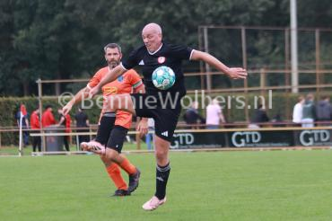 Flitsende nieuwe start Emmen amateurs in de beker