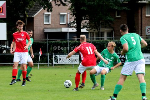 Foto 6 uit Weiteveense Boys en Zwartemeerse Boys in evenwicht