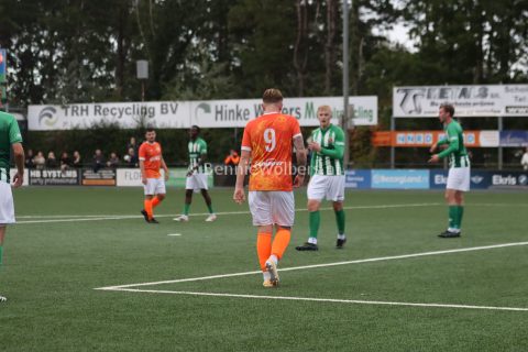 Foto 22 uit WKE 16 keihard onderuit in eigen huis