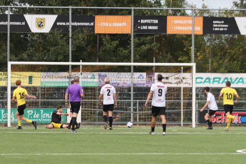 Foto 3 uit SVBO (zat) verpletterd vv Pekela met 10-0