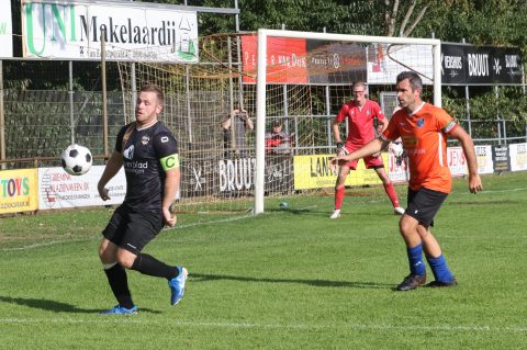 Foto 22 uit FC Klazienaveen walst over NWVV heen