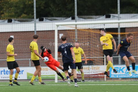 Foto 19 uit SVBO(zat) wint verhitte derby tegen Angelslo