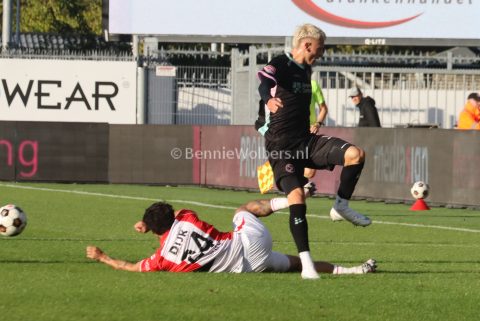 Foto 8 uit FC Emmen wint topper tegen Almere City