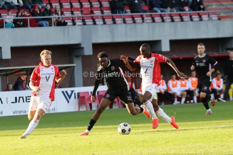 Foto 12 uit FC Emmen wint topper tegen Almere City